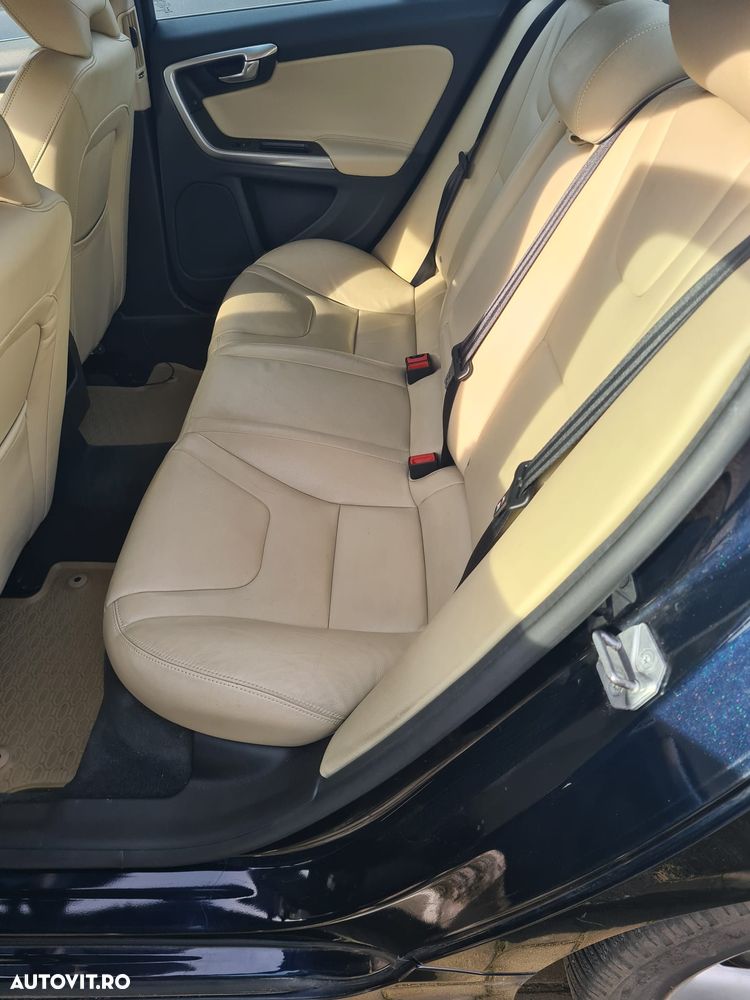 Volvo S60 D4 Momentum - 4