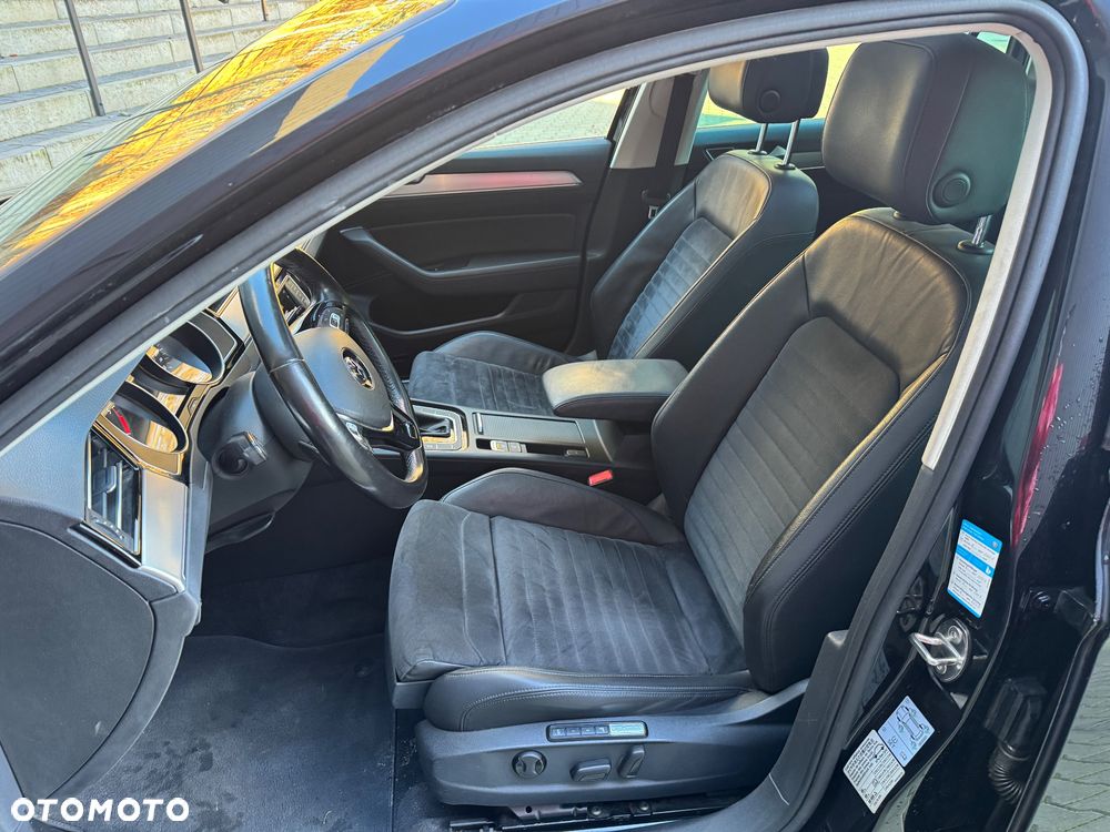 Volkswagen Passat 2.0 TDI SCR DSG Highline - 23
