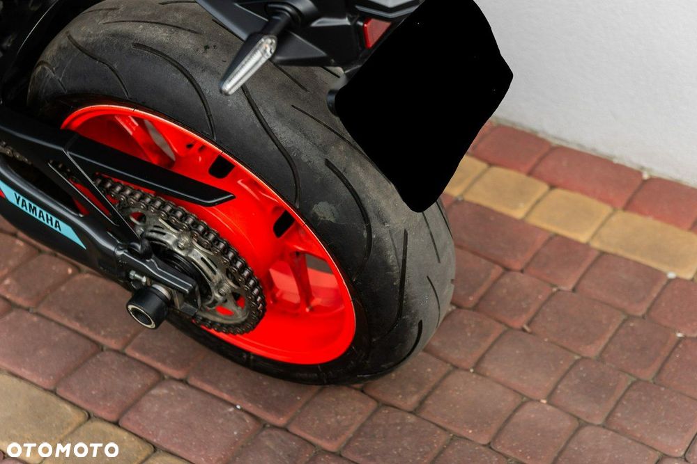 Yamaha MT - 8