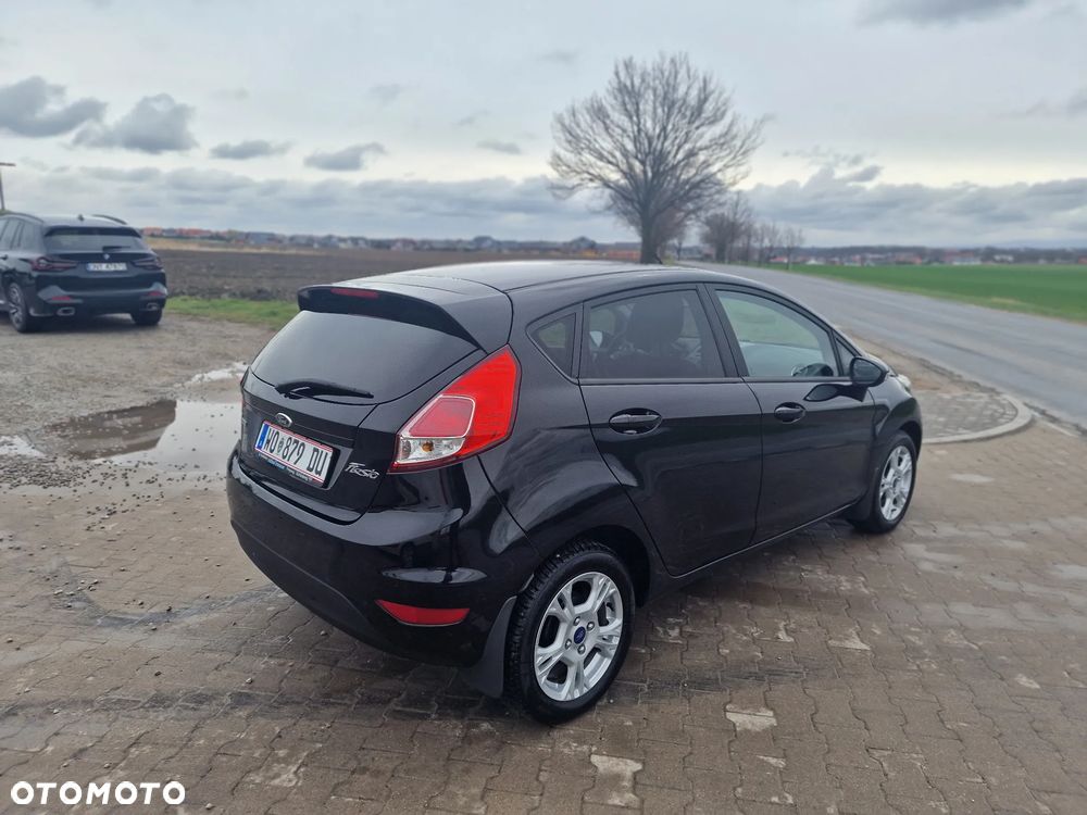 Ford Fiesta 1.25 Celebration - 10