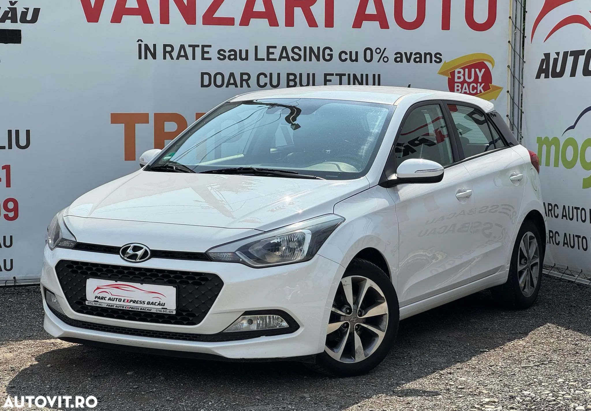 Hyundai i20 1.4 YES! Silver - 1