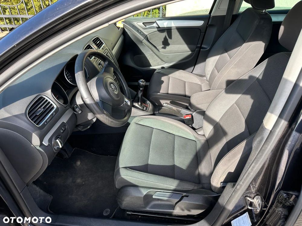 Volkswagen Golf 1.6 TDI DPF BlueMotion - 4