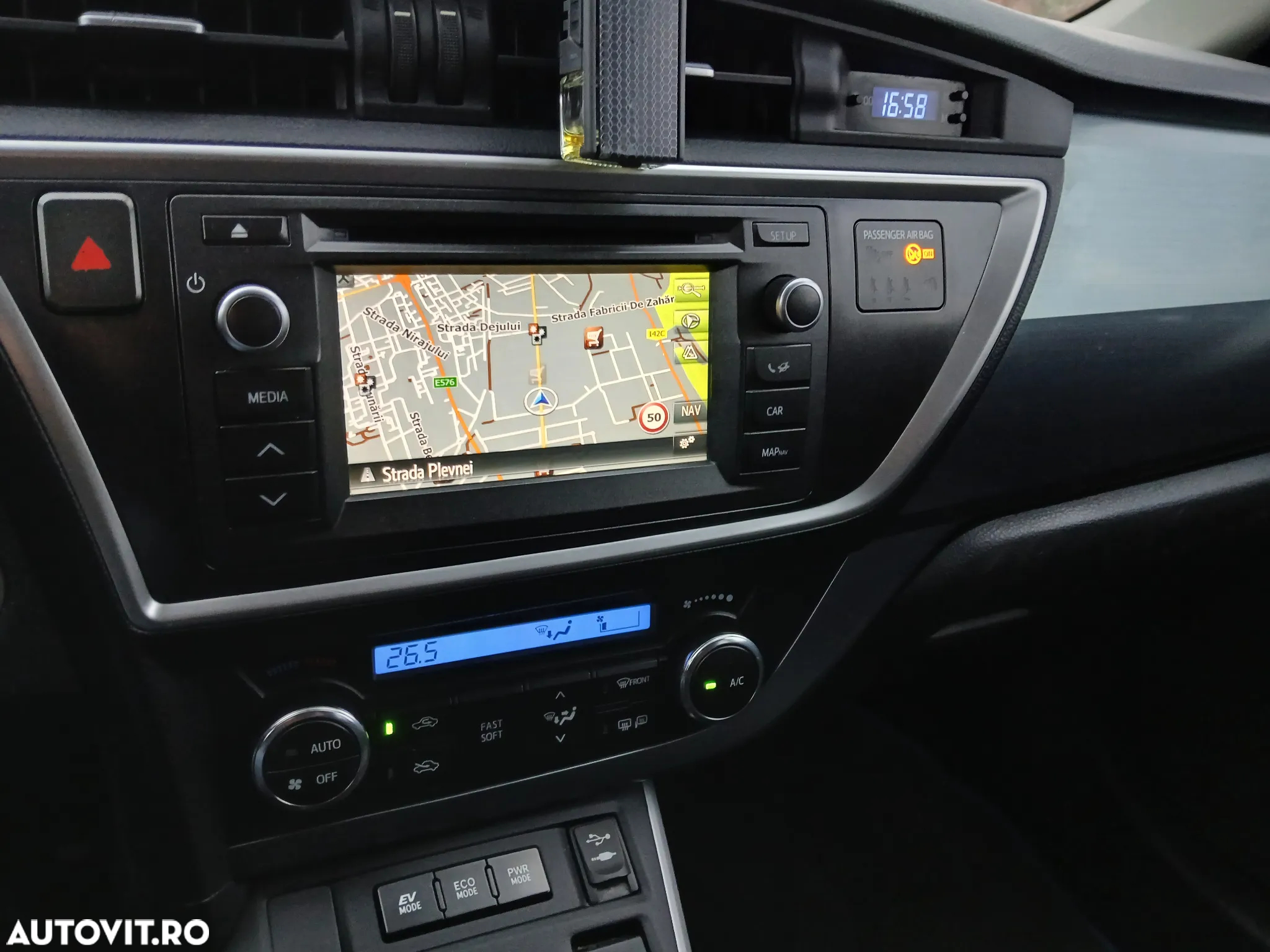 Toyota Auris 1.8 VVT-i Hybrid Automatik Life - 14
