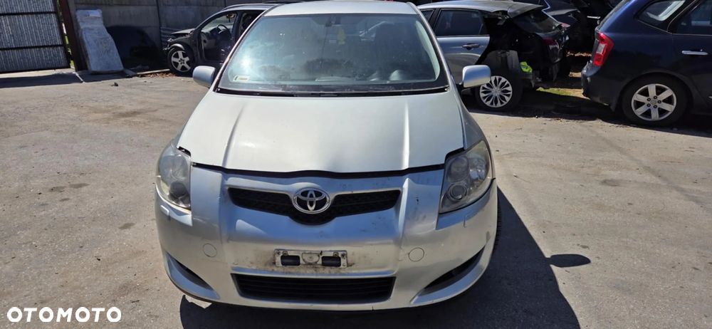 TOYOTA AURIS I belka wzmocnienie zderzaka przód - 1