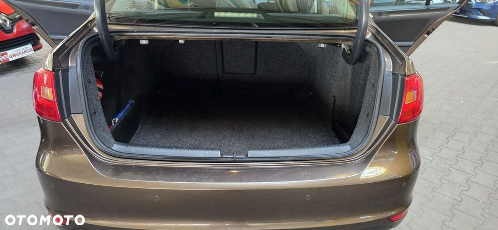 Volkswagen Jetta - 13