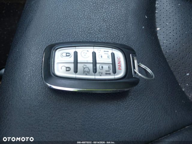 Chrysler Pacifica - 11