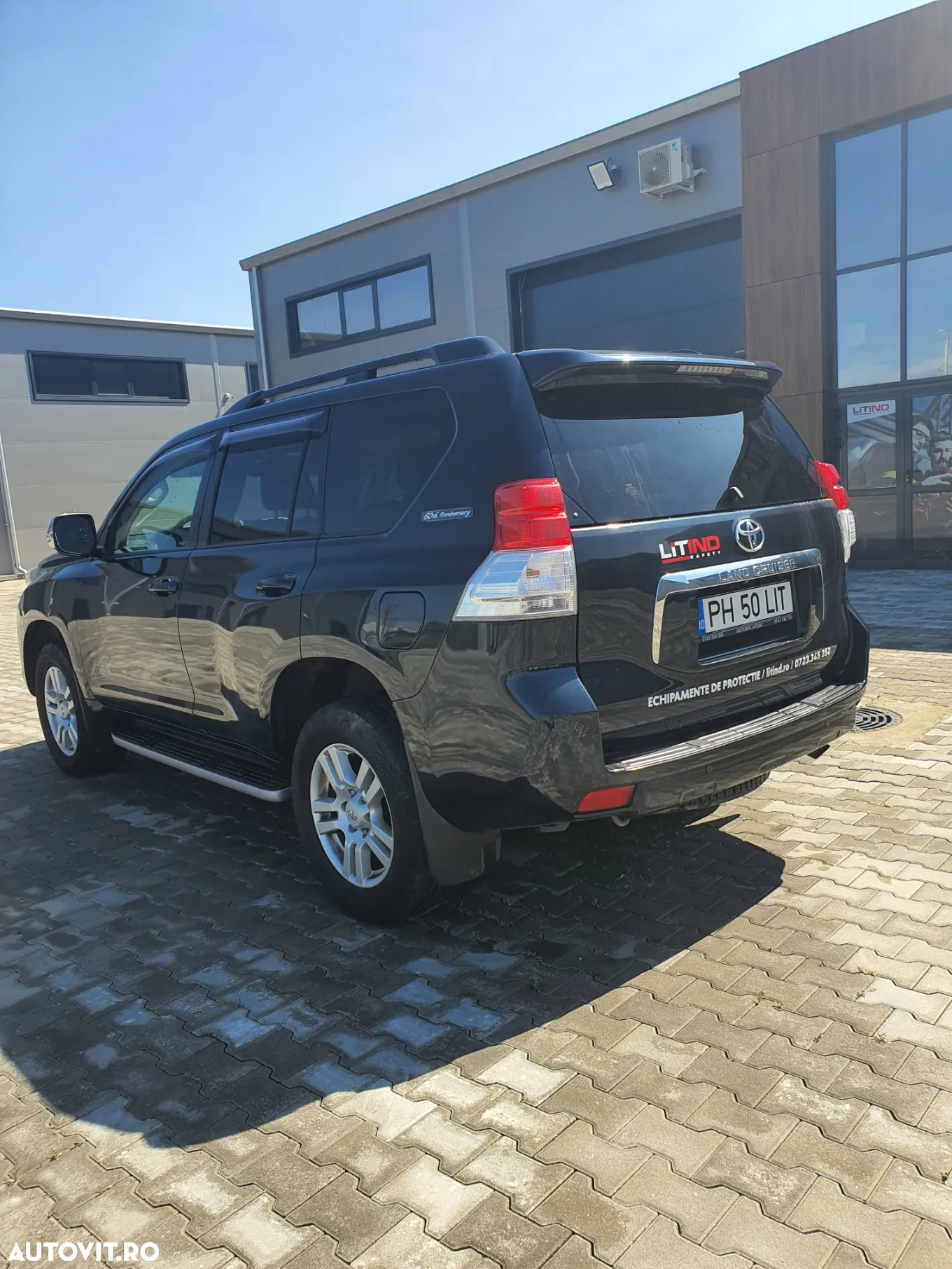 Toyota Land Cruiser 3.0l Turbo D-4D Aut. AVS 7 Locuri Luxury - 4