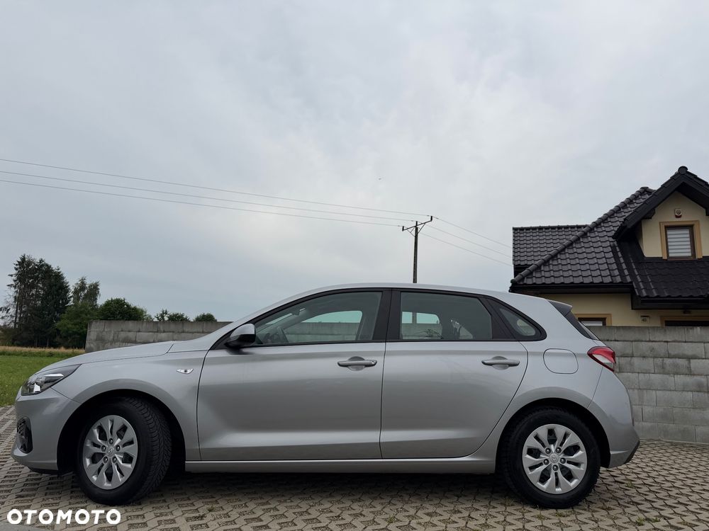 Hyundai i30 1.5 DPI Classic + - 8