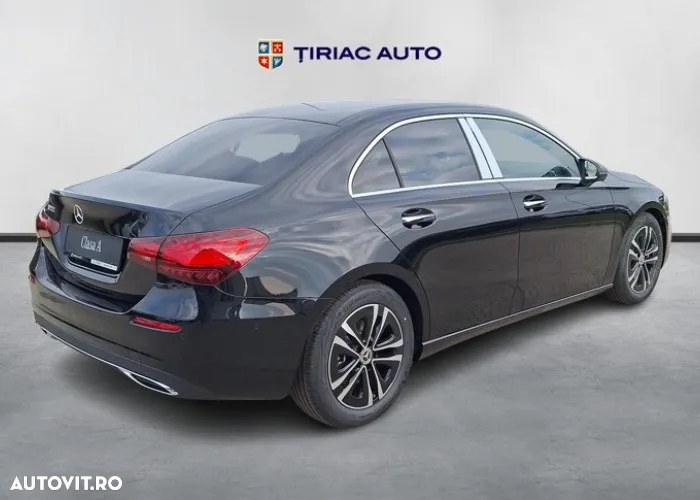 Mercedes-Benz A 200 MHEV 7G-DCT Sedan - 3