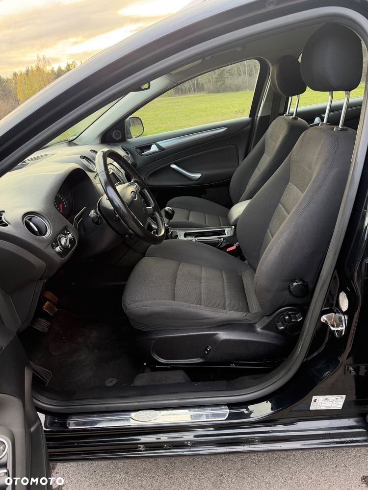 Ford Mondeo 2.0 TDCi Business Edition - 23
