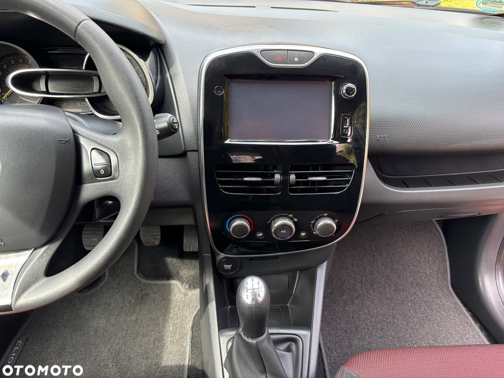 Renault Clio Grandtour 1.2 16V 75 Business - 20