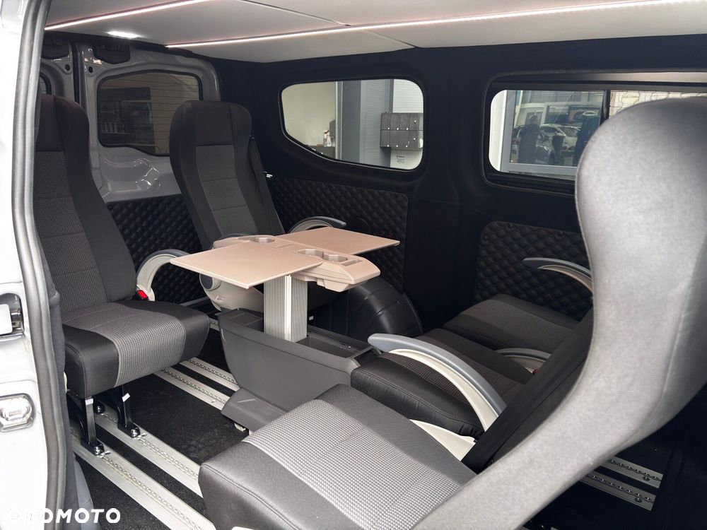 Volkswagen Transporter 2.0 TDI 150 KM 8-automat 8m L1 - 22