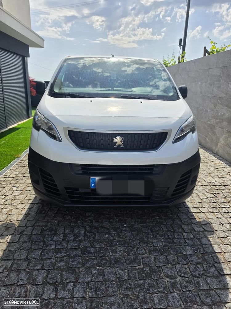 Peugeot Traveller - 1