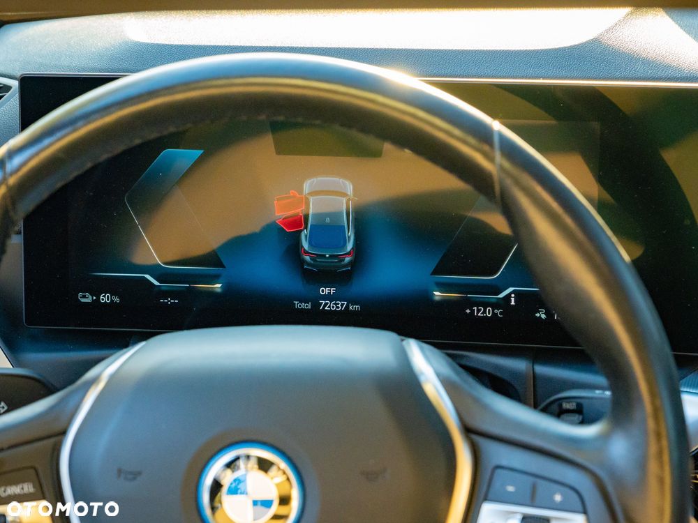 BMW i4 - 11