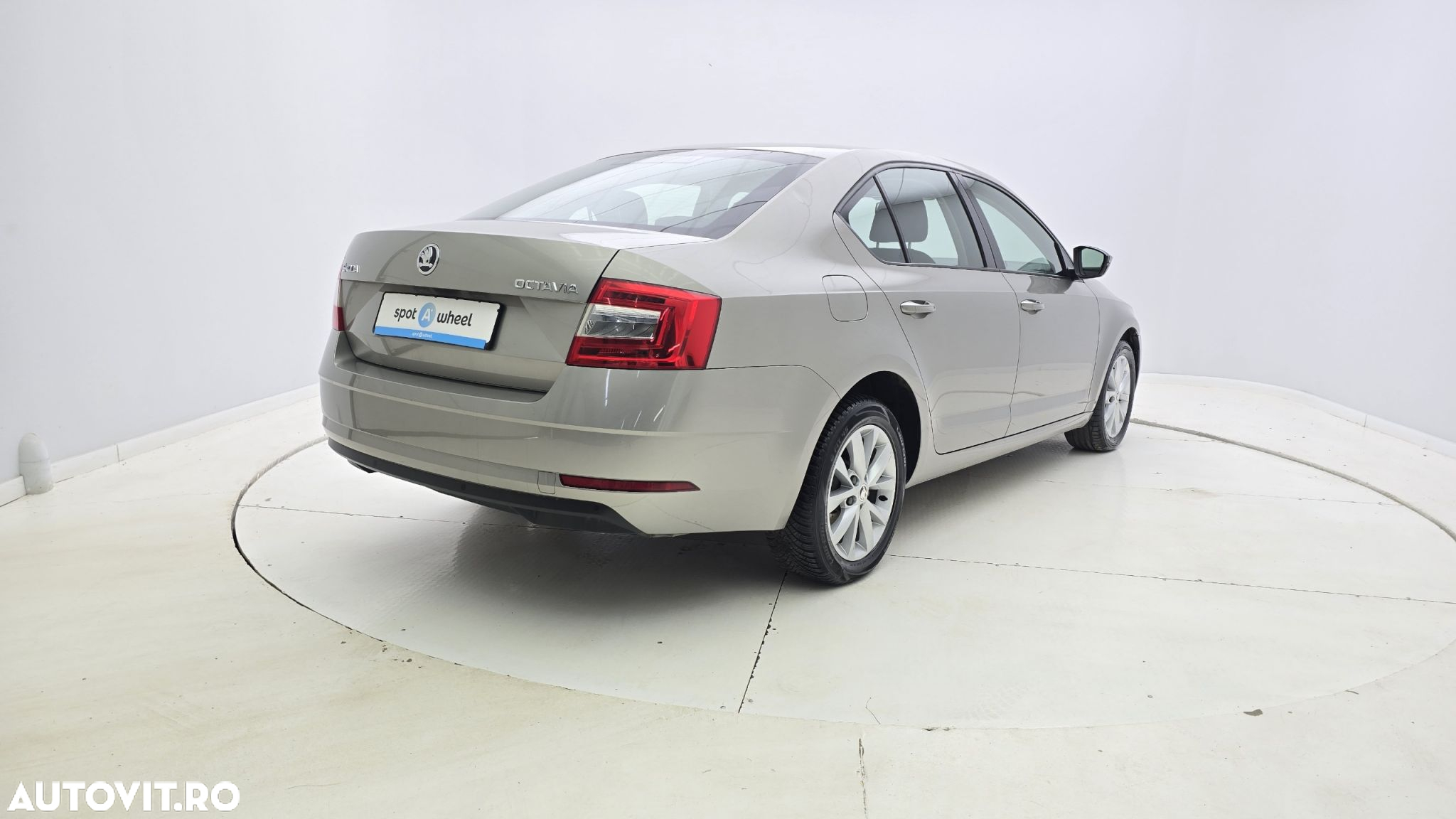 Skoda Octavia - 6