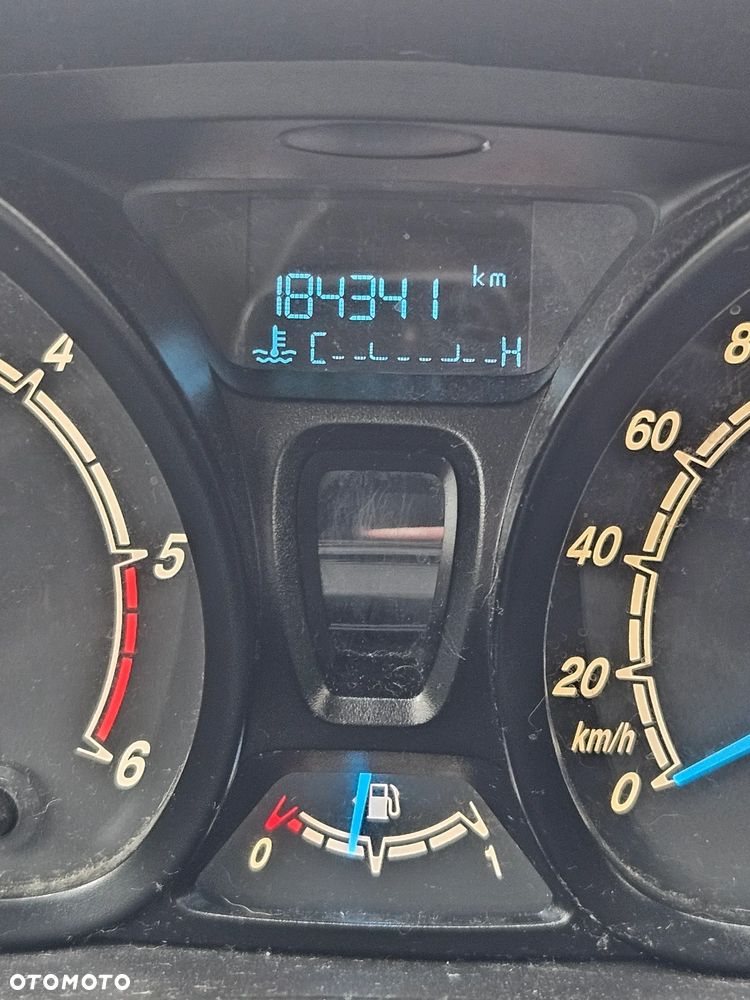Ford Fiesta Van - 4