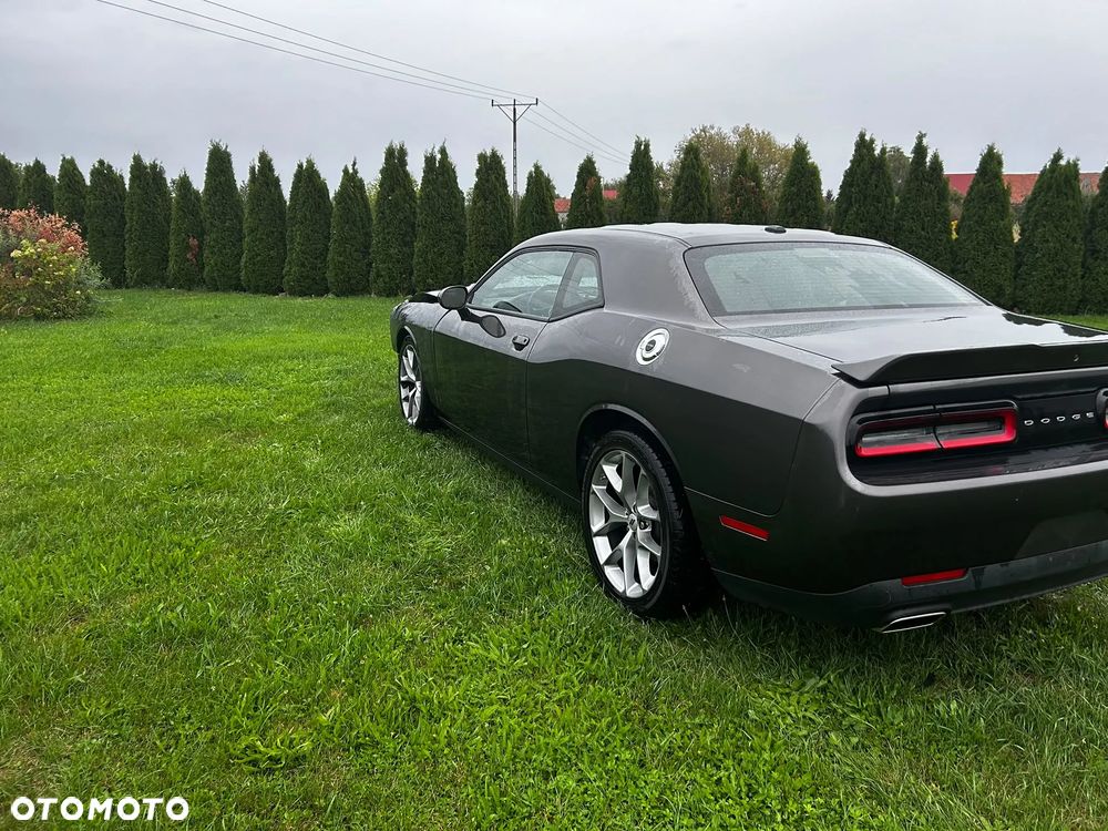 Dodge Challenger - 1