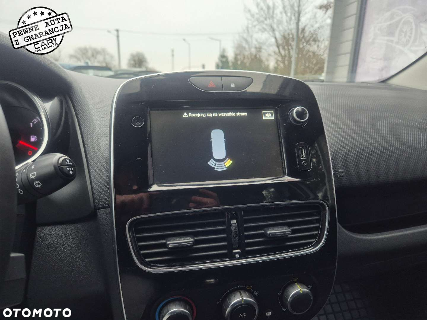 Renault Clio - 26