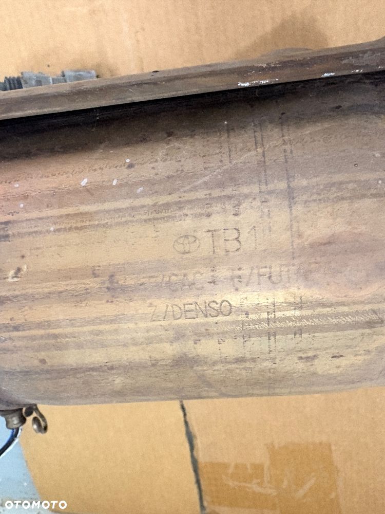 Katalizator Toyota Prius Plus 1.8 Hybrid - 3