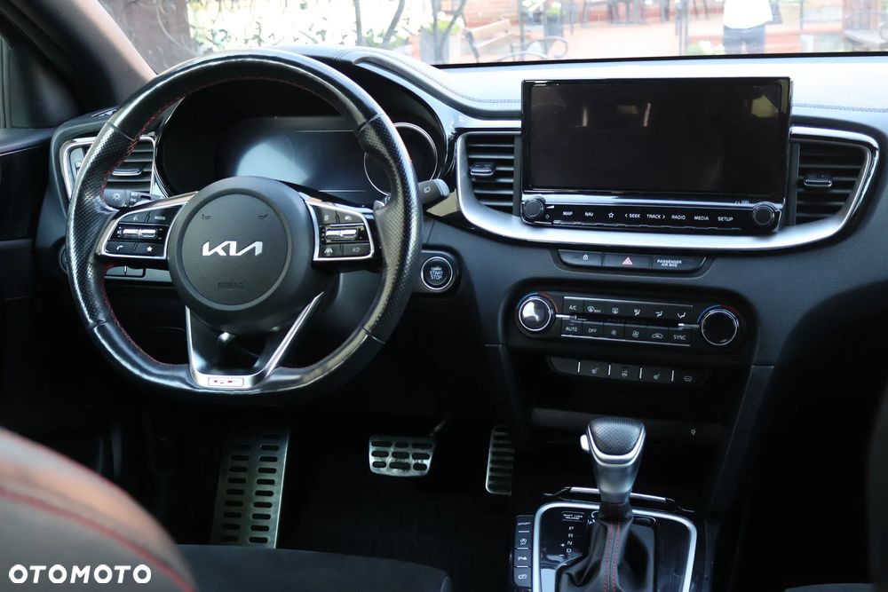 Kia ProCeed - 10