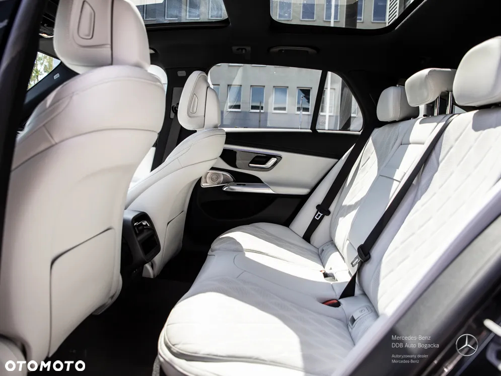Mercedes-Benz Klasa E 300 de PHEV 4-Matic AMG 9G-Tronic - 11