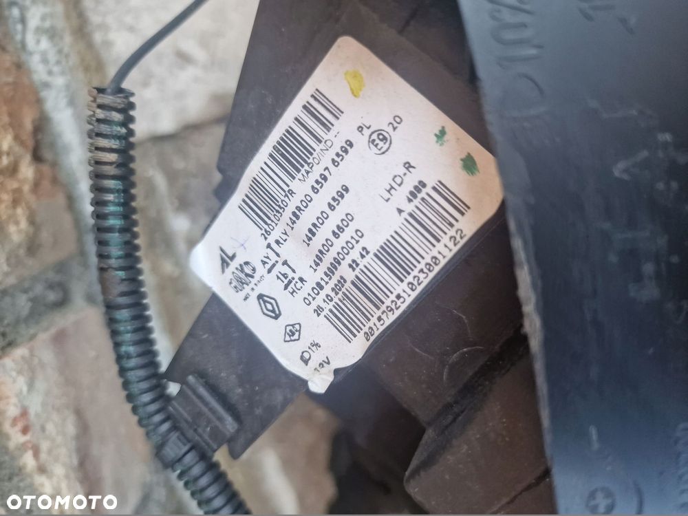 lampa przednia mitsubishi colt 2023 260103507r 260600149r komplet - 5