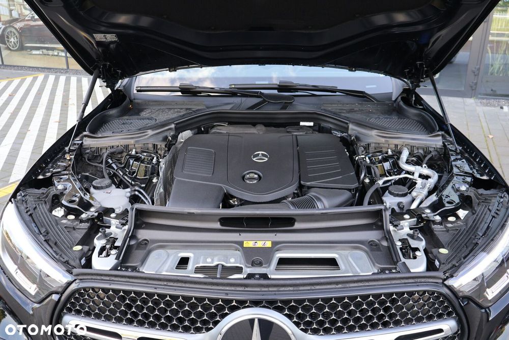 Mercedes-Benz GLC - 28