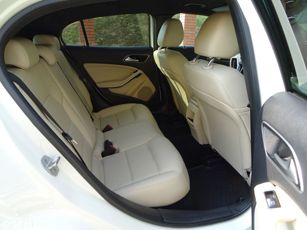 Mercedes-Benz GLA 180 (CDI) d - 19
