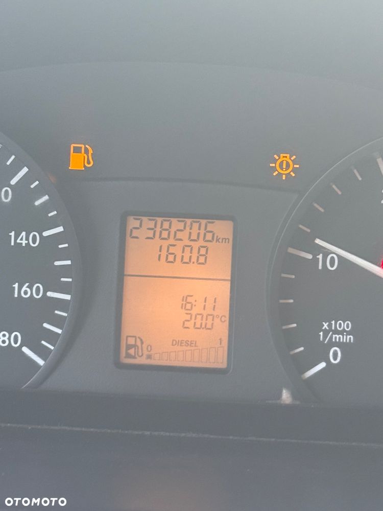 Mercedes-Benz Sprinter - 7