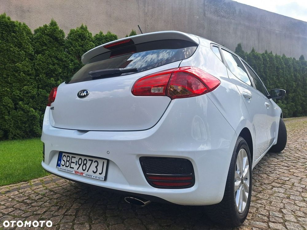 Kia Ceed - 37