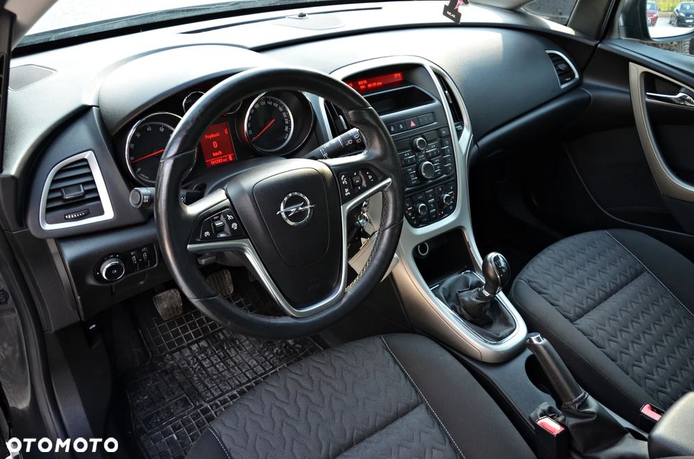 Opel Astra - 25