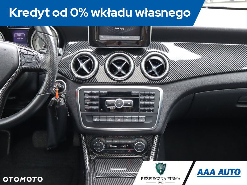 Mercedes-Benz CLA - 13