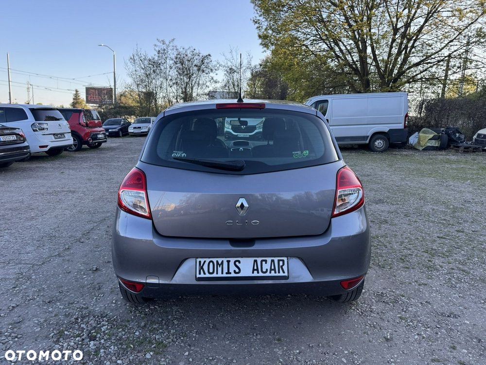 Renault Clio - 35