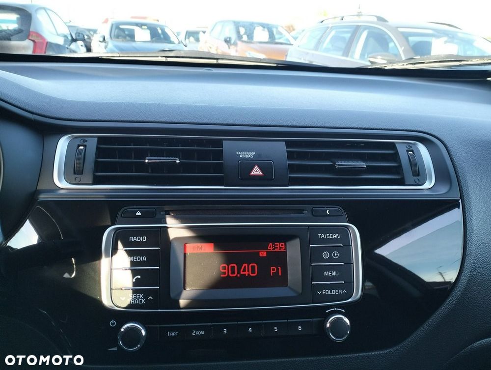 Kia Rio - 14