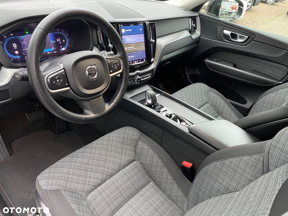 Volvo XC 60 B4 D Core - 33