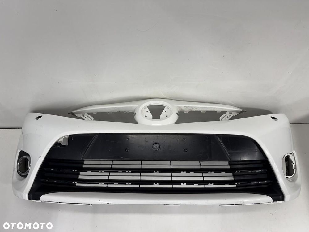 Zderzak przód  Toyota Verso Lift  52119-0f120