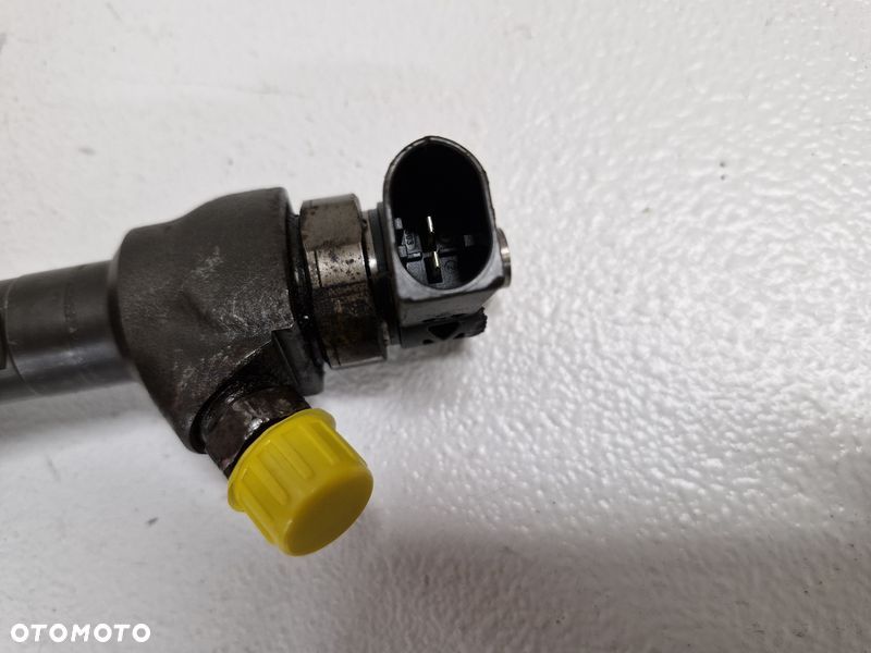 AUDI A4 B8 CADDY 2.0 TDI WTRYSKIWACZ WTRYSK PALIWA 0445110369 03L130277J - 4