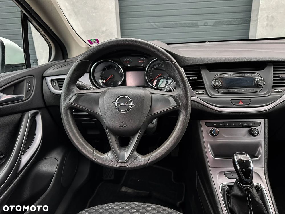 Opel Astra - 37