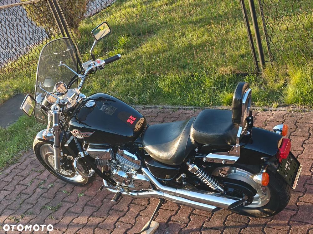 Honda VF - 24