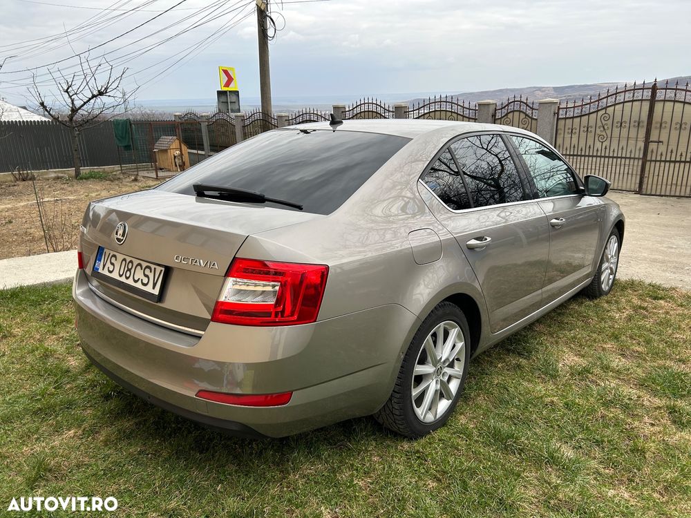 Skoda Octavia 1.6 TDI (Green tec) DSG Style - 5