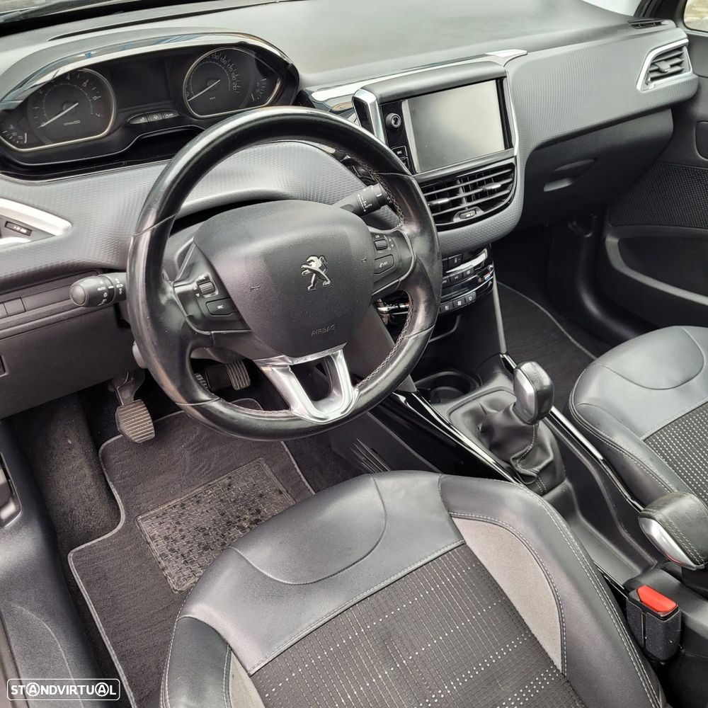 Peugeot 2008 1.2 PureTech Allure - 7