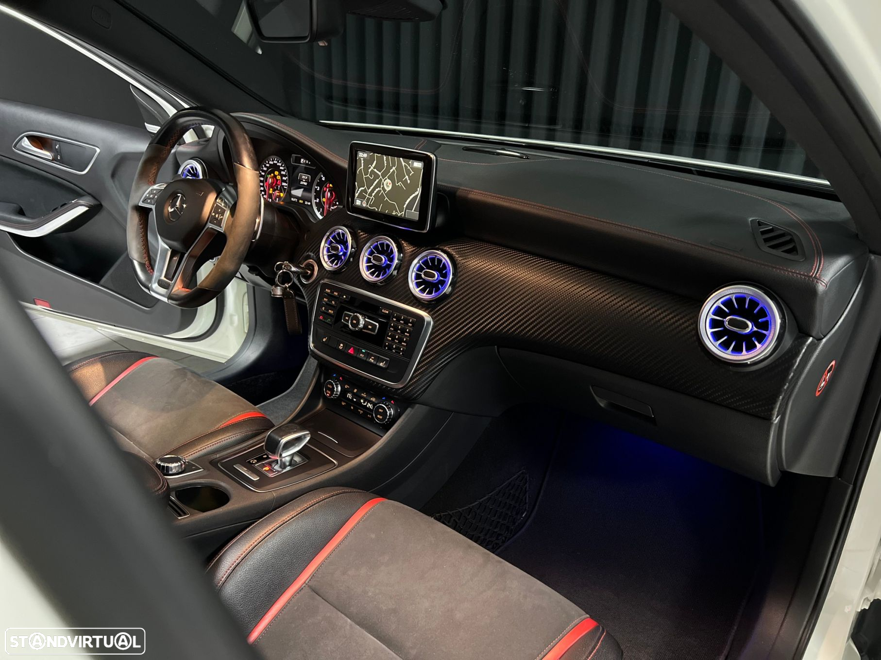 Mercedes-Benz A 45 AMG - 23