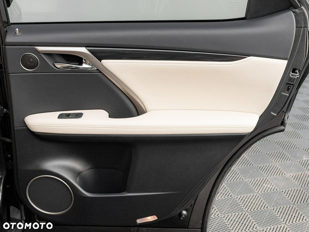 Lexus RX 300 Business Edition + - 32