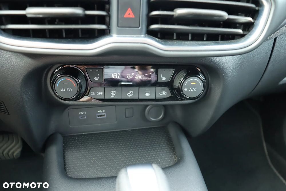 Nissan Juke 1.0 DIG-T Acenta DCT - 14
