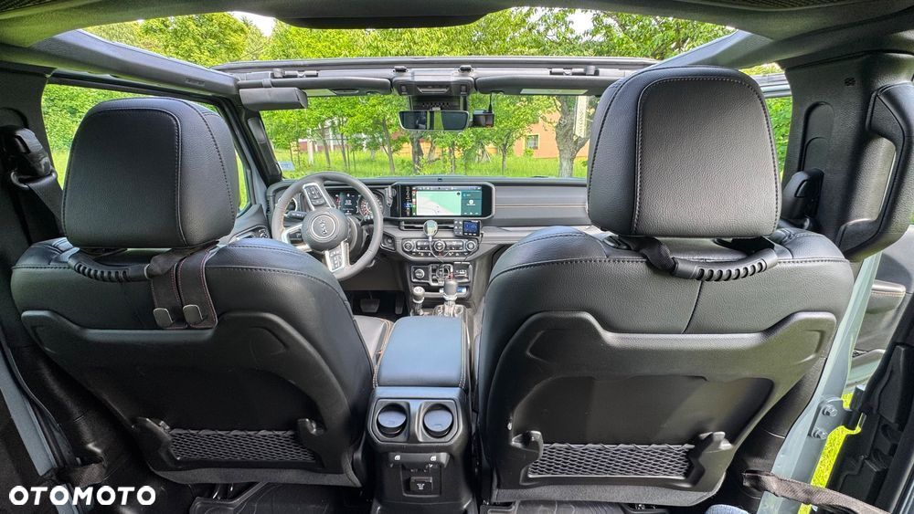Jeep Wrangler Unlimited GME 2.0 Turbo Sahara - 12