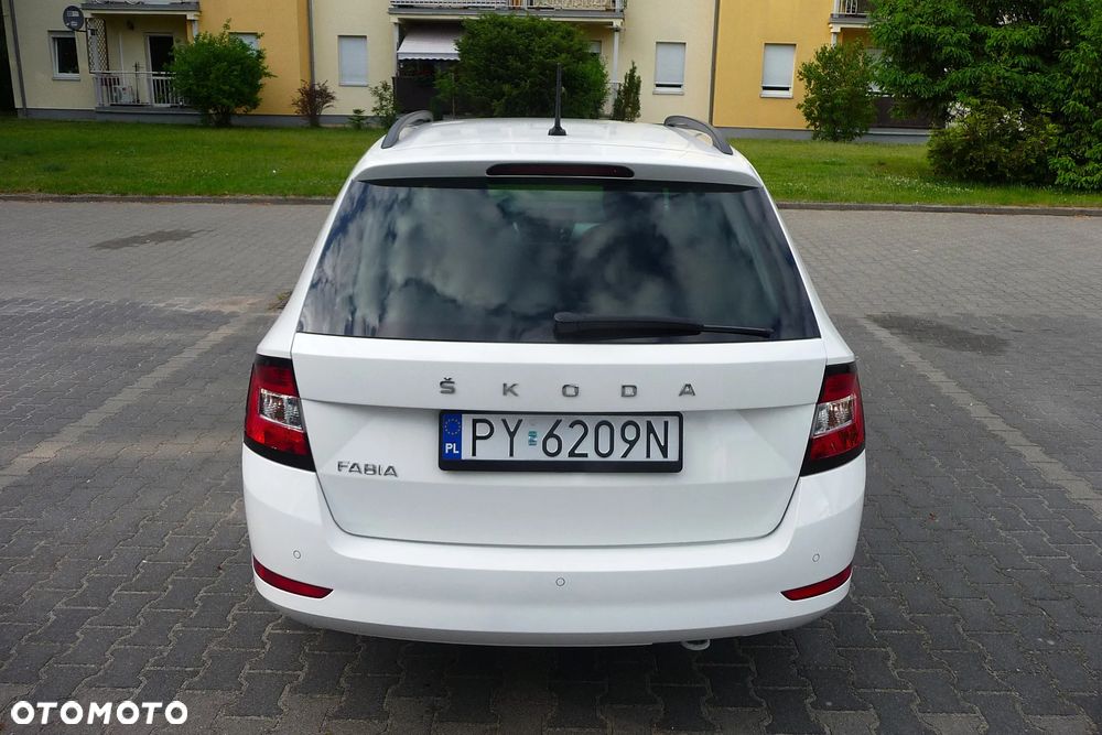 Skoda Fabia 1.0 TSI Active - 6