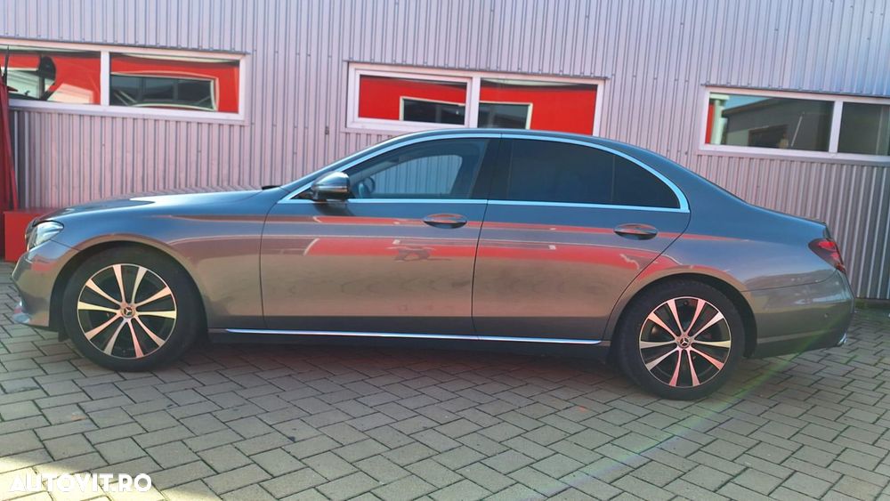 Mercedes-Benz E 220 d Aut. - 3