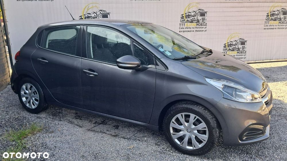 Peugeot 208 2019 photo 3