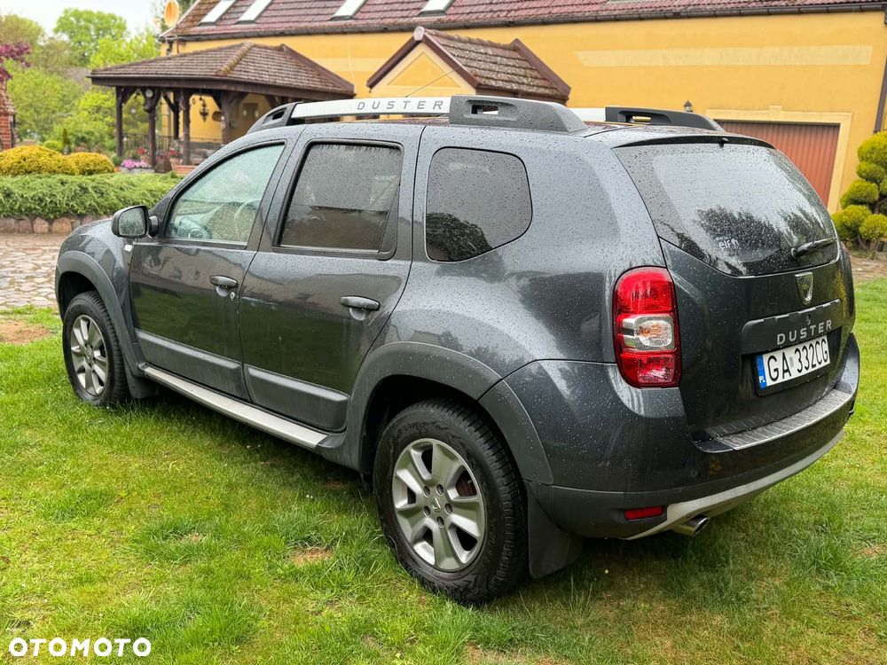 Dacia Duster 1.6 SCe Laureate S&S - 10