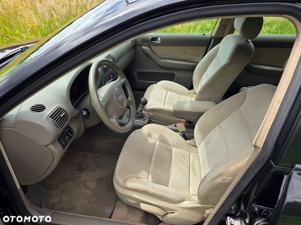 Audi A3 Sportback 1.6 Attraction - 14